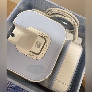 New Silk‘n SensEpil 200k Hair Removal Device- Blue Never Used